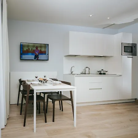 Touring ホテル 4*