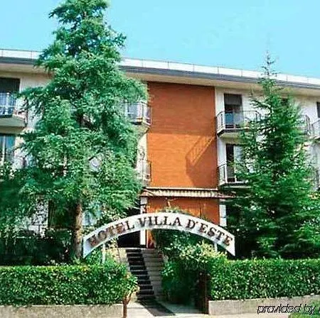 Touring Hotel