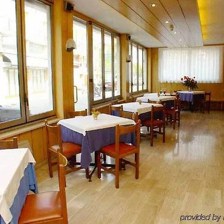 Touring Hotel
