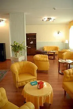 Touring ホテル 4*