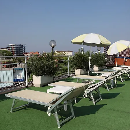 ホテル Touring グラード